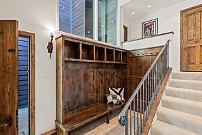 Mountain Queen Condos by iTrip Aspen Snowmass