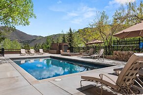 Mountain Queen Condos by iTrip Aspen Snowmass