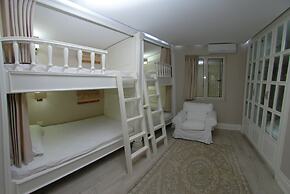 Limani Friends Apartment