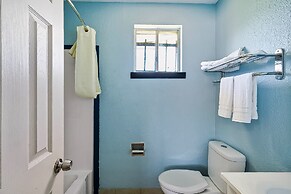 OYO Hotel Luling TX Downtown I-10/US-90