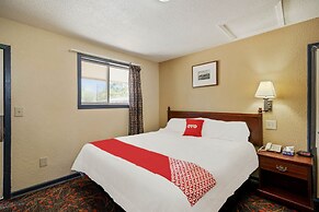OYO Hotel Luling TX Downtown I-10/US-90