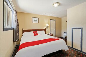 OYO Hotel Luling TX Downtown I-10/US-90