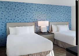 Hyatt House Columbus OSU / Short North