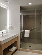 Hyatt House Columbus OSU / Short North