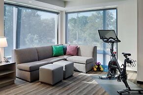 Hyatt House Columbus OSU / Short North