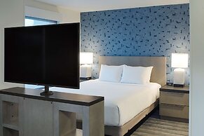 Hyatt House Columbus OSU / Short North