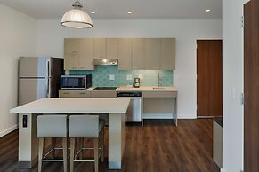 Hyatt House Columbus OSU / Short North