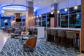 La Quinta Inn & Suites by Wyndham Nashville Downtown / Stadium
