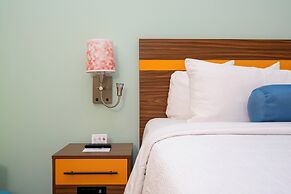 SPOT X Hotel Orlando/Intl Dr by The Red Collection