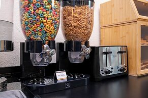 SPOT X Hotel Orlando/Intl Dr by The Red Collection