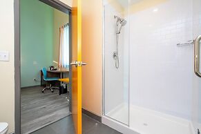 SPOT X Hotel Orlando/Intl Dr by The Red Collection