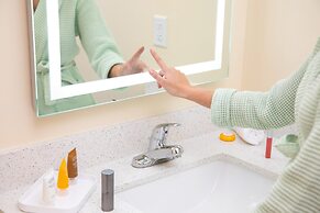 SPOT X Hotel Orlando/Intl Dr by The Red Collection