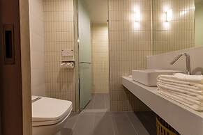 Hound Hotel Signature