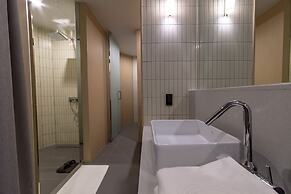 Hound Hotel Signature