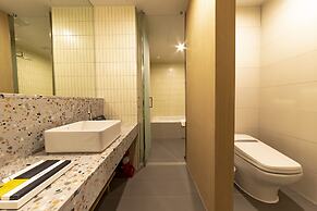 Hound Hotel Signature