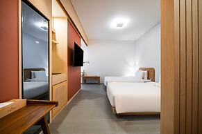 Hound Hotel Signature