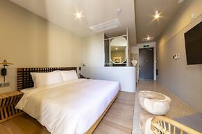 Hound Garden&Terrace Hotel