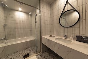 Hound Garden&Terrace Hotel