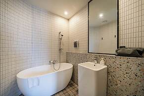 Hound Garden&Terrace Hotel