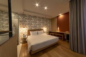 Hound Garden&Terrace Hotel