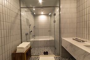 Hound Garden&Terrace Hotel