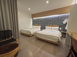 Hound Garden&Terrace Hotel