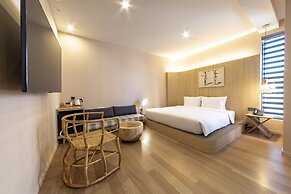 Hound Garden&Terrace Hotel