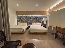 Hound Garden&Terrace Hotel