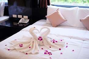 Rest at Ratchada Hotel