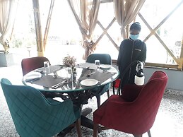 Manohari The Tea Retreat