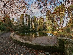 The Old Carriage Court