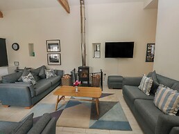 The Old Carriage Court