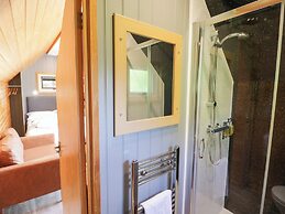 Acorn Lodge At Bridge Lake Farm & Fishery