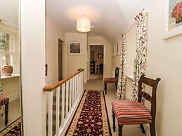 South Mains Cottage - Craigievar Castle