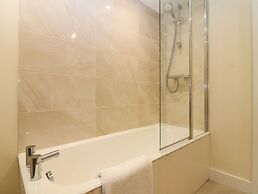 South Mains Cottage - Craigievar Castle