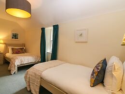 South Mains Cottage - Craigievar Castle