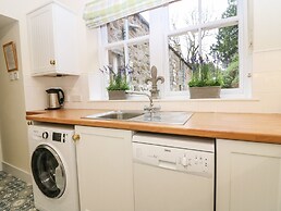 North Mains Cottage - Craigievar Castle