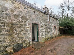 North Mains Cottage - Craigievar Castle