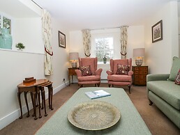 North Mains Cottage - Craigievar Castle