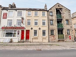 25 St. Georges Quay