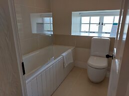 Courtyard Cottage - Drum Castle