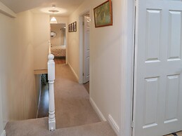 4 Arthur Terrace