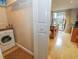 4 Arthur Terrace
