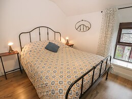 4 Arthur Terrace
