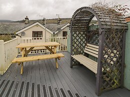 4 Arthur Terrace