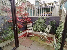 4 Arthur Terrace