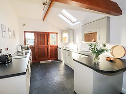 Dovecote Field House Farm