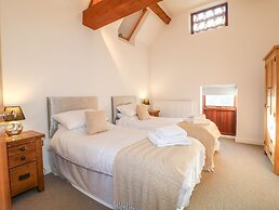 Dovecote Field House Farm