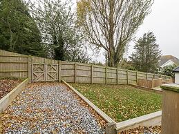 Flat 2, 38 Preston Road