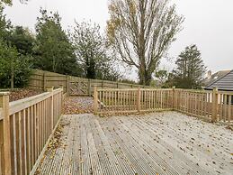 Flat 2, 38 Preston Road